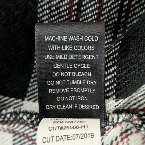 TORRID Black/Red Plaid Mid-Length Heavyweight Sweater Coat; Size 18/20 - Picture 5 of 5